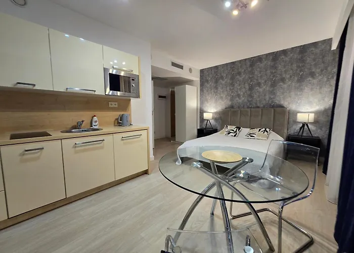 Happy Estate - Ul Krawiecka 1 *